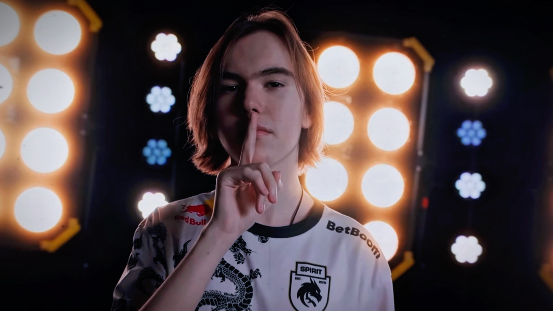 诈唬与英雄 诈唬与英雄