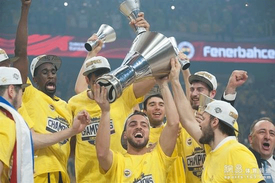 两条叙事交 两条叙事交