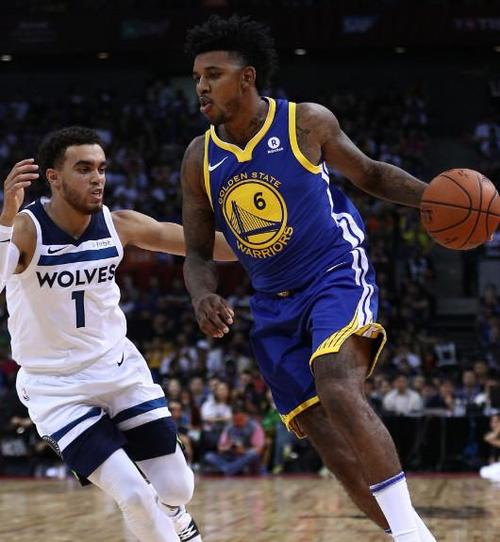 等待他人出 等待他人出